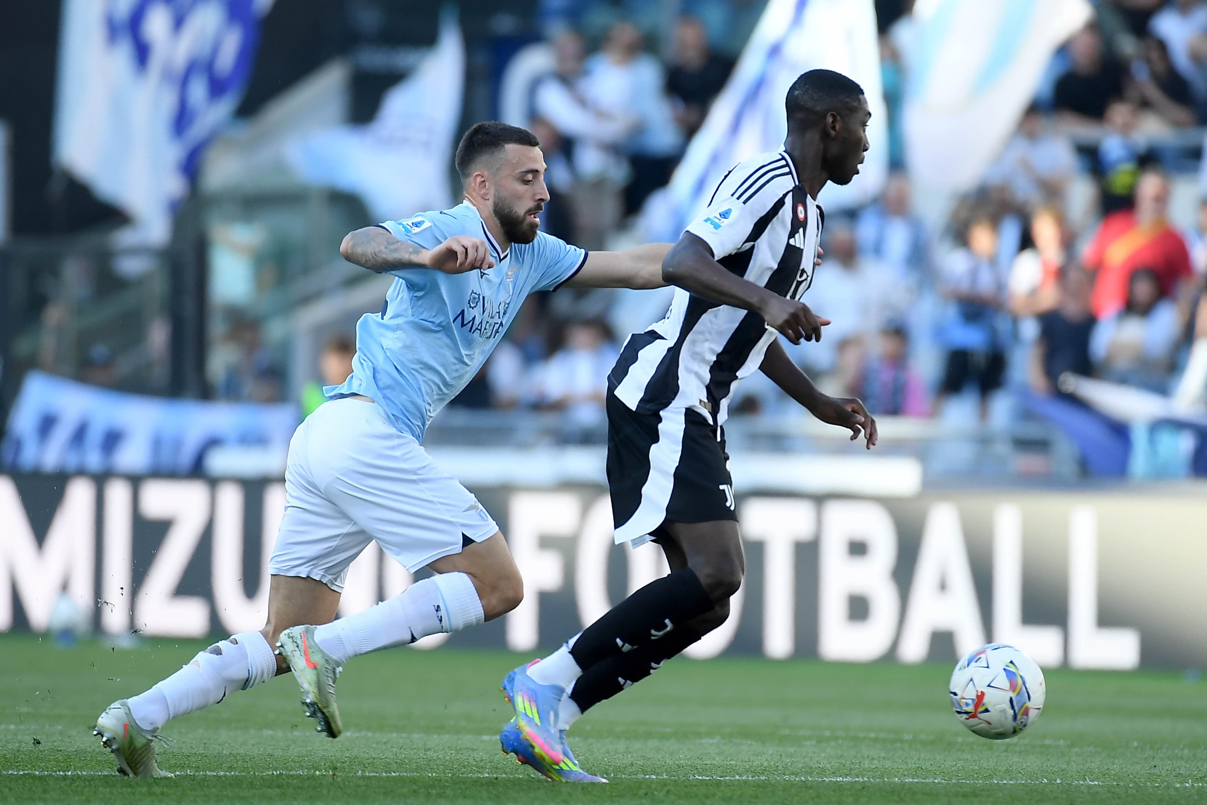 Juventus join Milan & Inter in the race for top Serie A defender