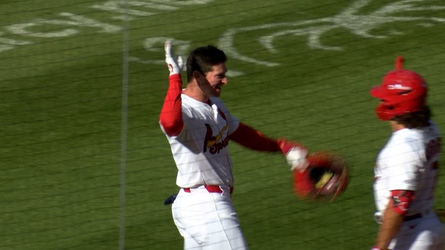 Cards, Hooks split doubleheader