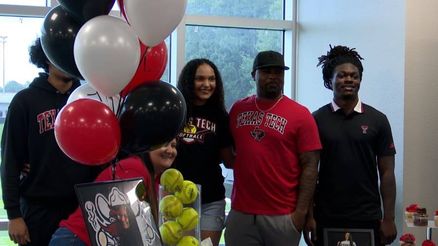 Pleasant Grove adds two signees to the 2026 signing class