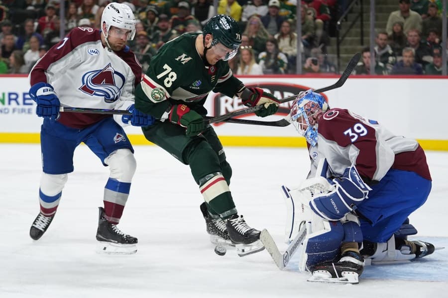 Avalanche fall to Wild in game three