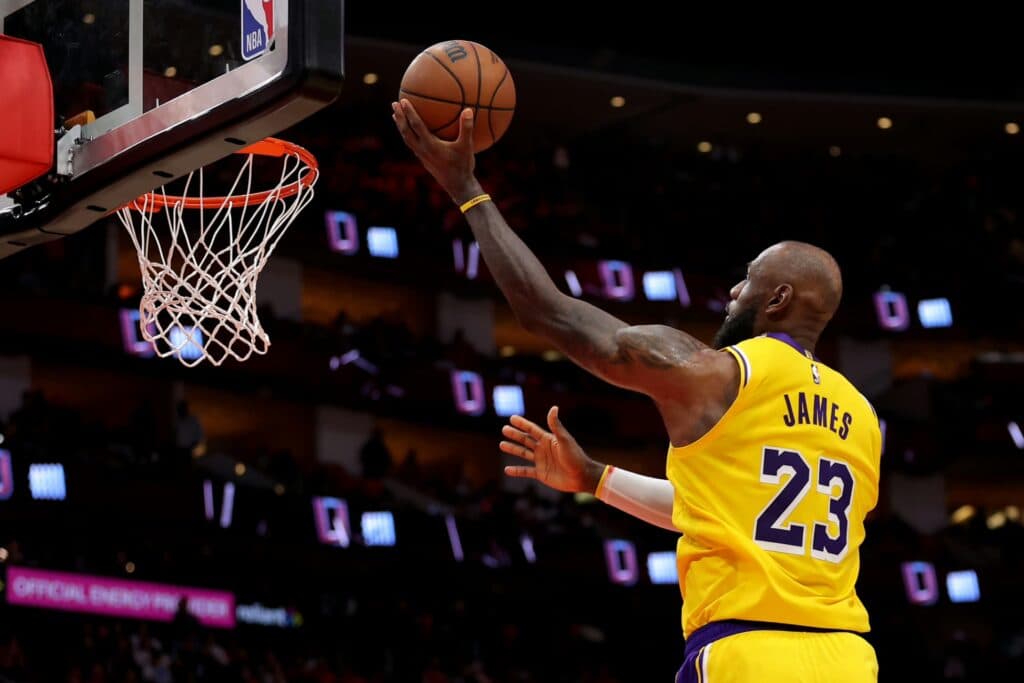 LeBron James’ 28-Point Game Leads Lakers to Crucial Game 6 Victory