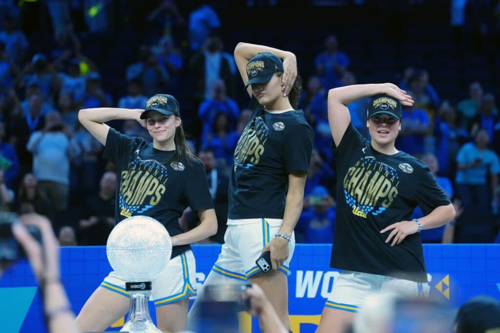 UCLA Star Lauren Betts Details ‘Insane’ Celeb Shoutout After Title