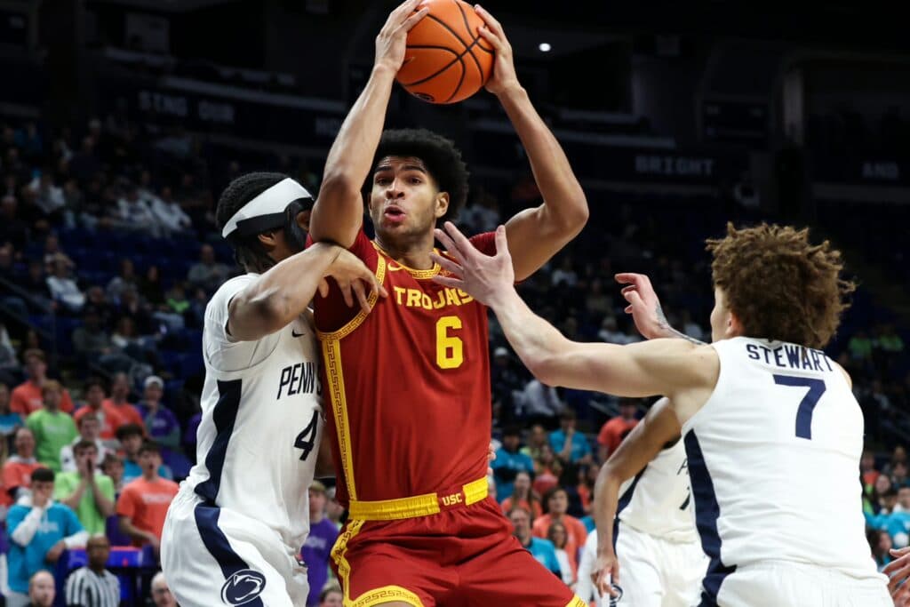 USC Men’s Basketball Star Withdrawing from Draft, Returning to School