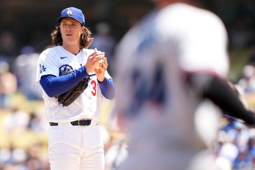 Dodgers can't produce enough offense yet again, drop second straight to Marlins