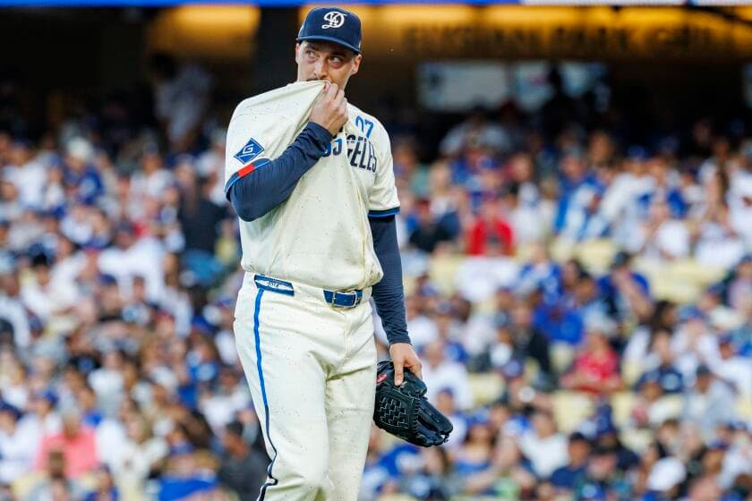 Blake Snell gets no help from the Dodgers' offense in loss to Braves