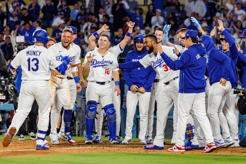Max Muncy caps his three-homer night with historic walk-off blast for Dodgers