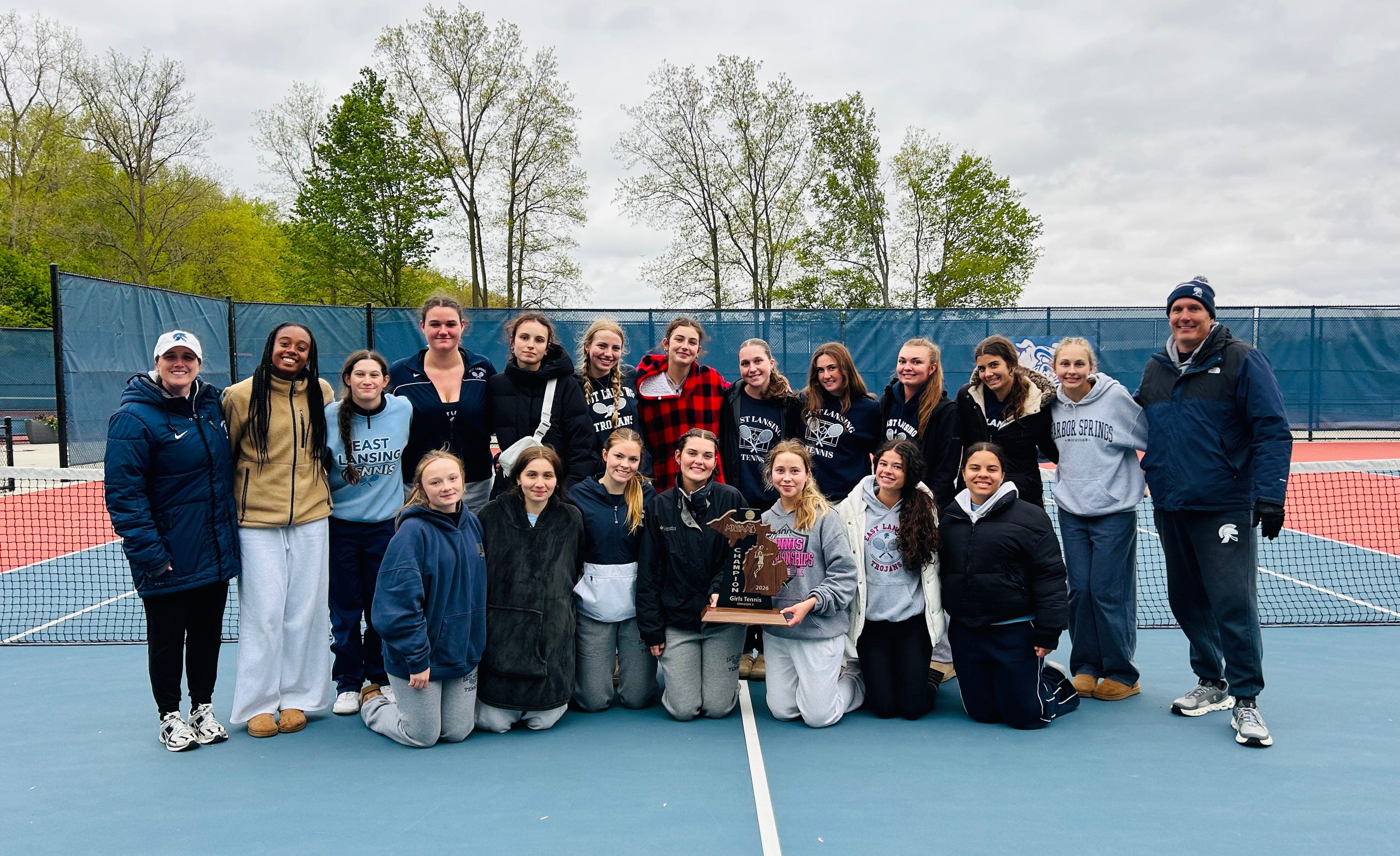 Prep roundup: East Lansing tennis adds to regional title streak