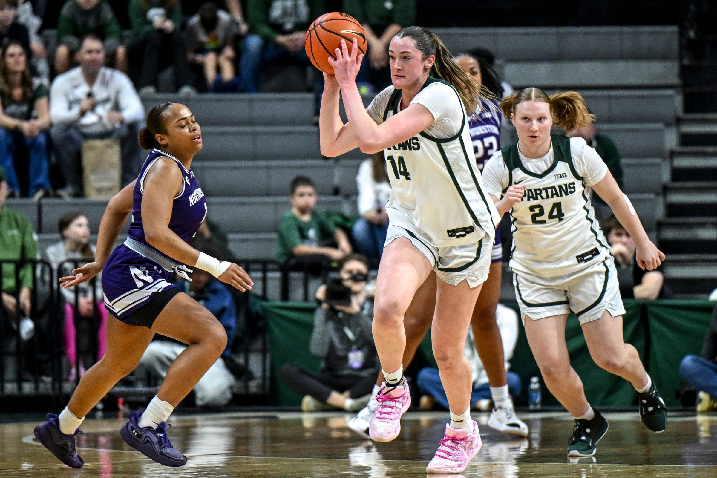VanSlooten’s Game-Winner Lights Up MSU Cinderella Triumph!