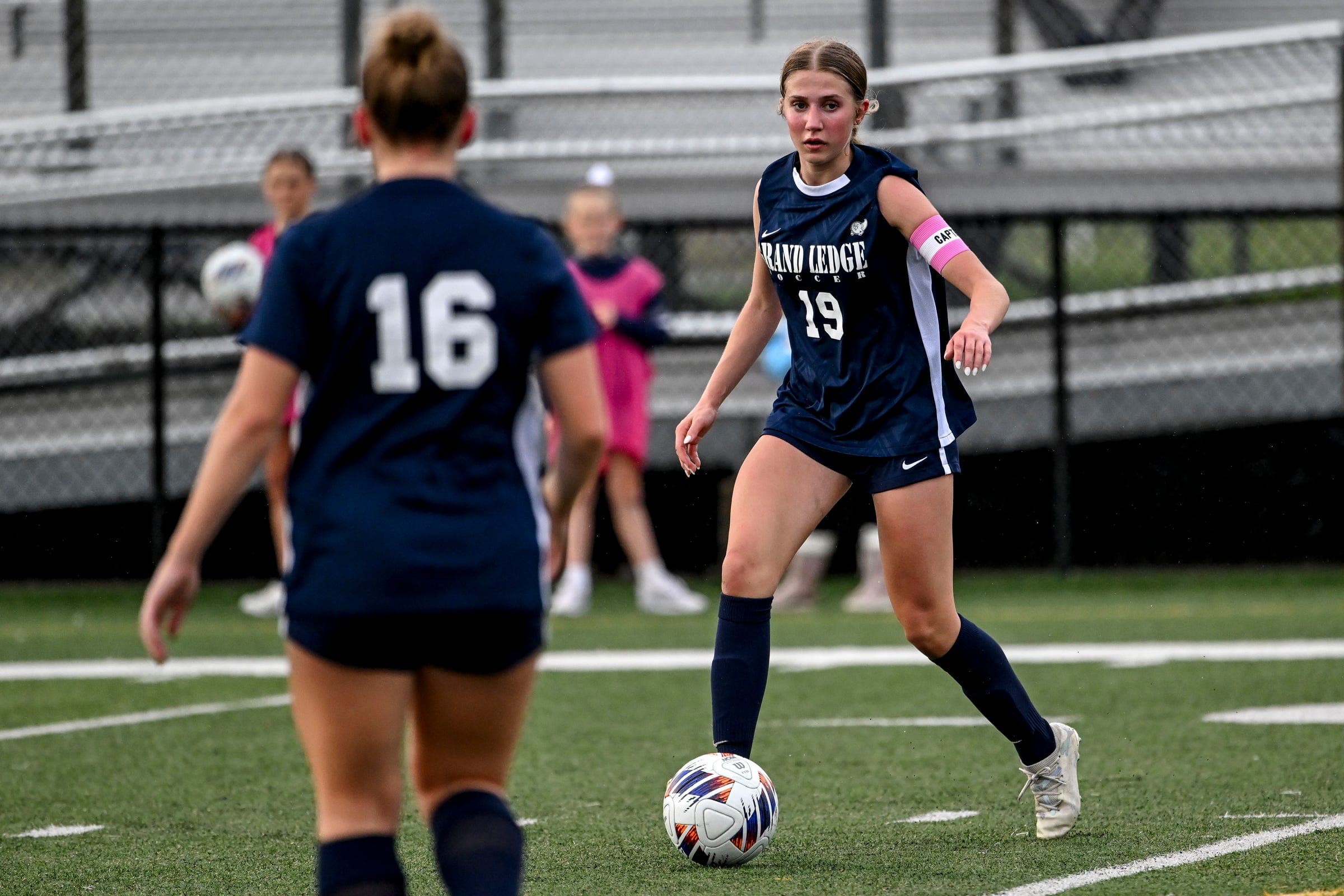 Prep roundup: Grand Ledge soccer blanks Holt