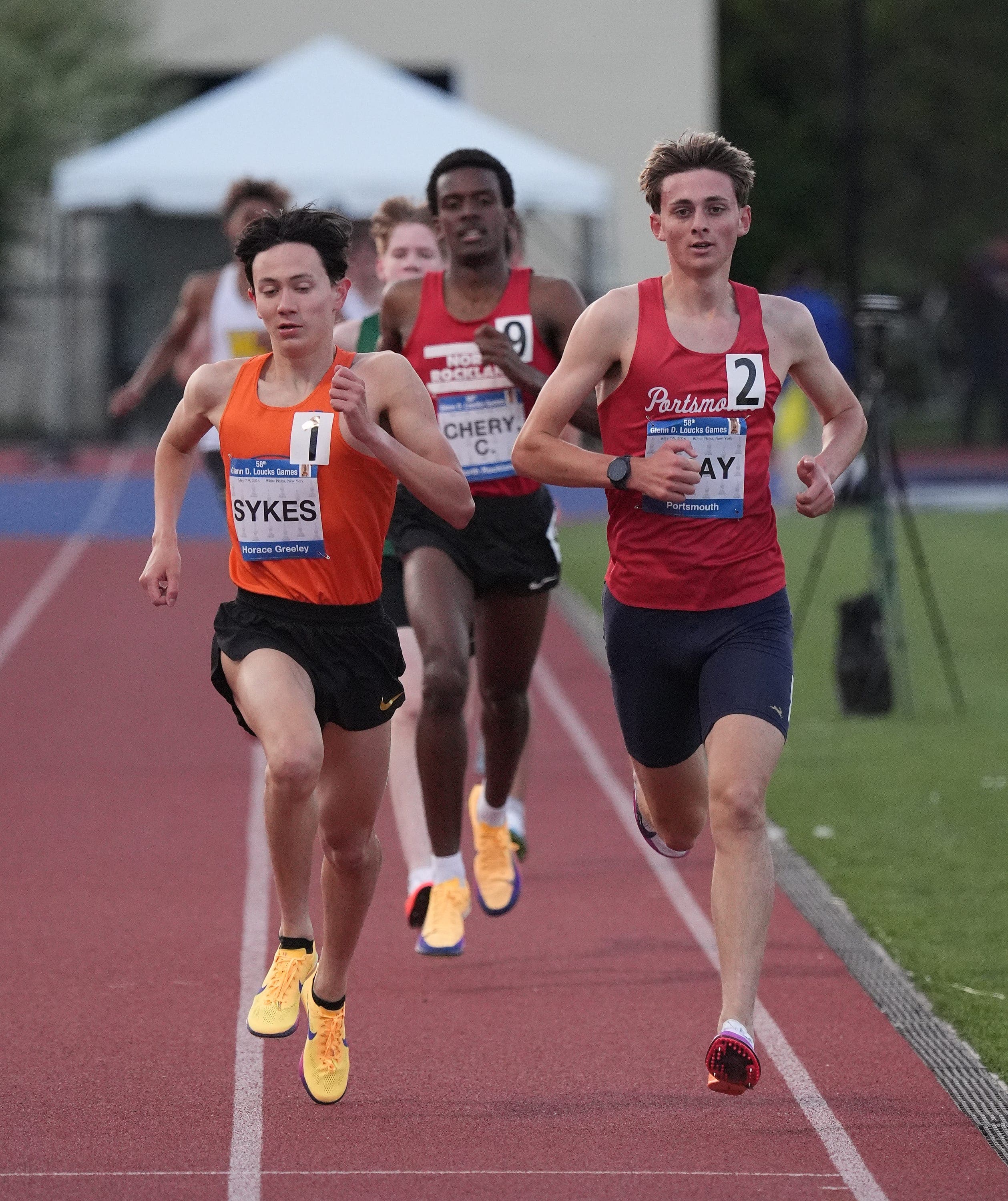 Greeley's Ryan Sykes wins 3,200 in personal best at Loucks Games