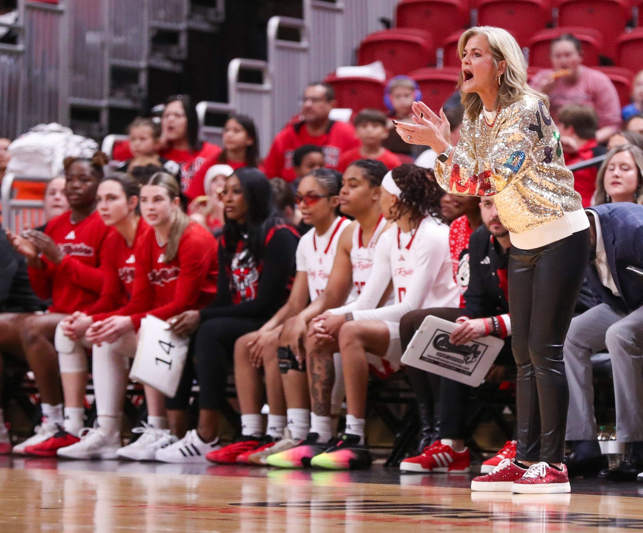 Kim Mulkey not only stylish coach in LSU-Texas Tech March Madness game