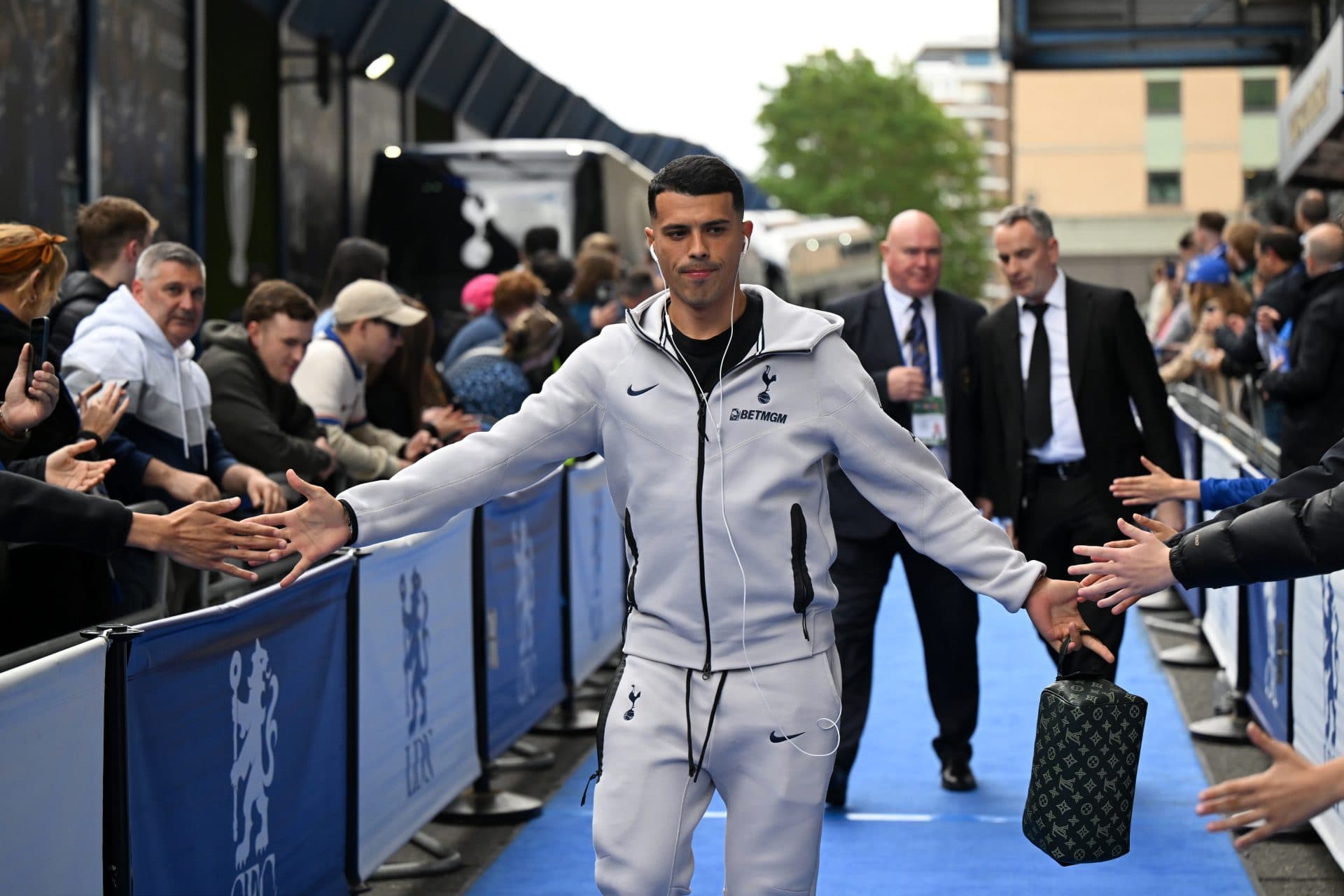 Real Madrid admire €40 million-rated Tottenham defender but move difficult