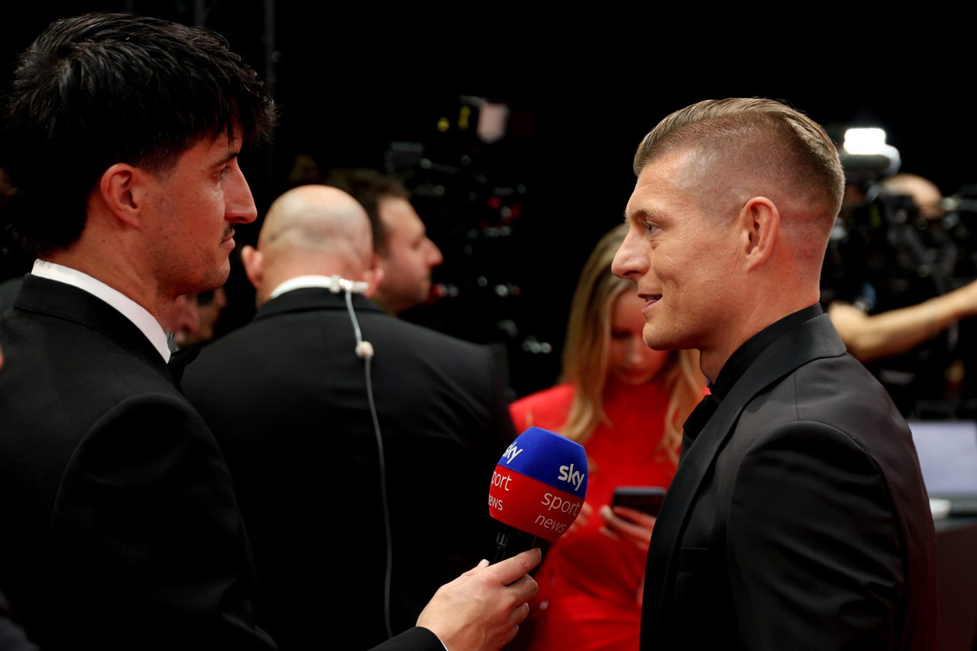 Toni Kroos appears to aim brutal dig at Real Madrid megastar with PSG reference: ‘They start to do bad gestures’