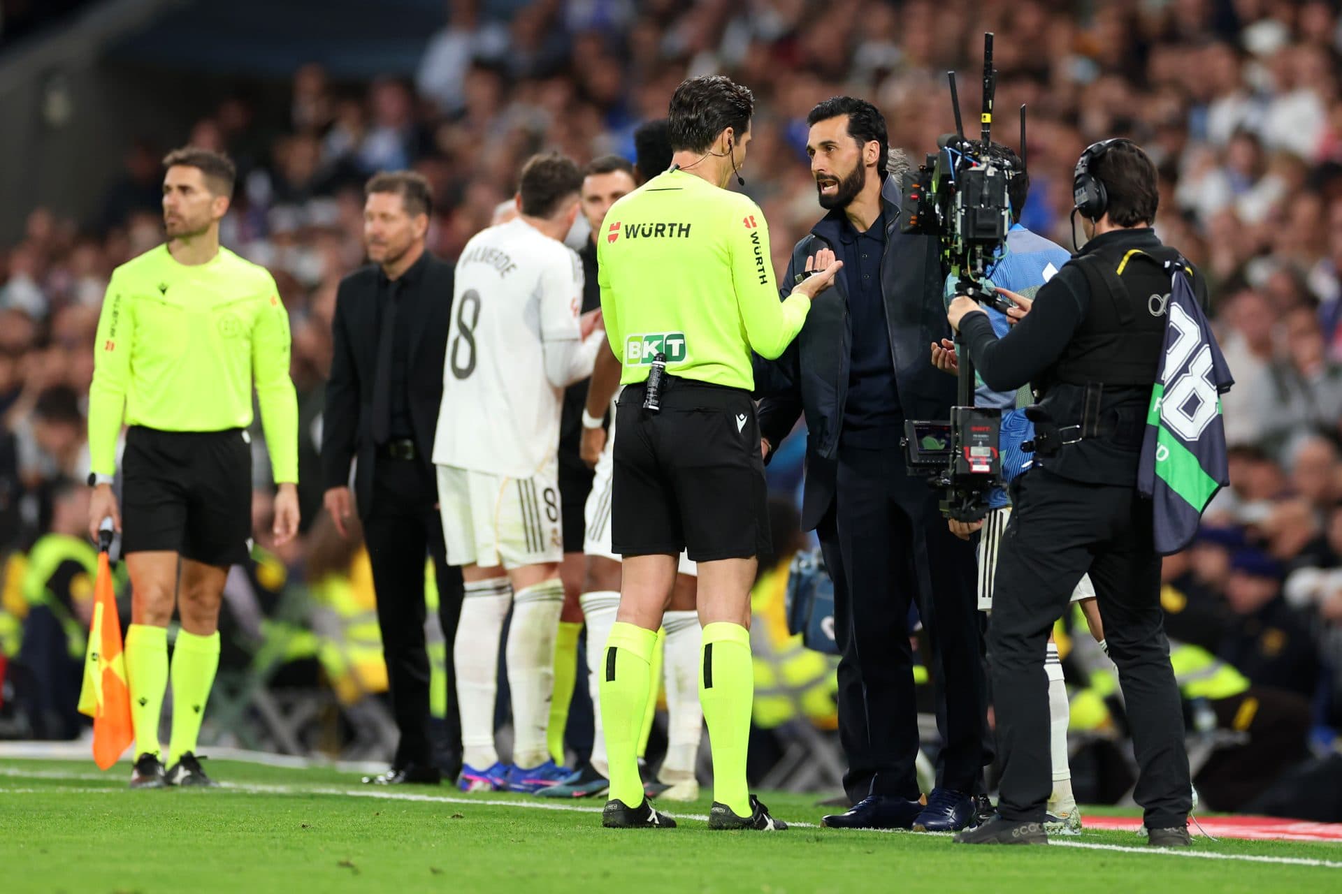 The explanation Arbeloa received from the referee after Valverde’s red card: ‘Intention is to take him down’