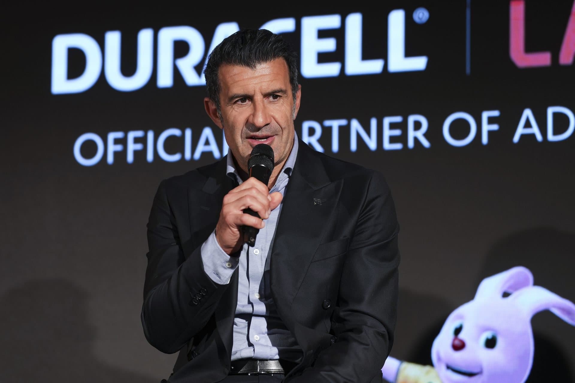 Luis Figo weighs in on the state of Real Madrid dressing room – ‘Shouldn’t happen in a team environment’