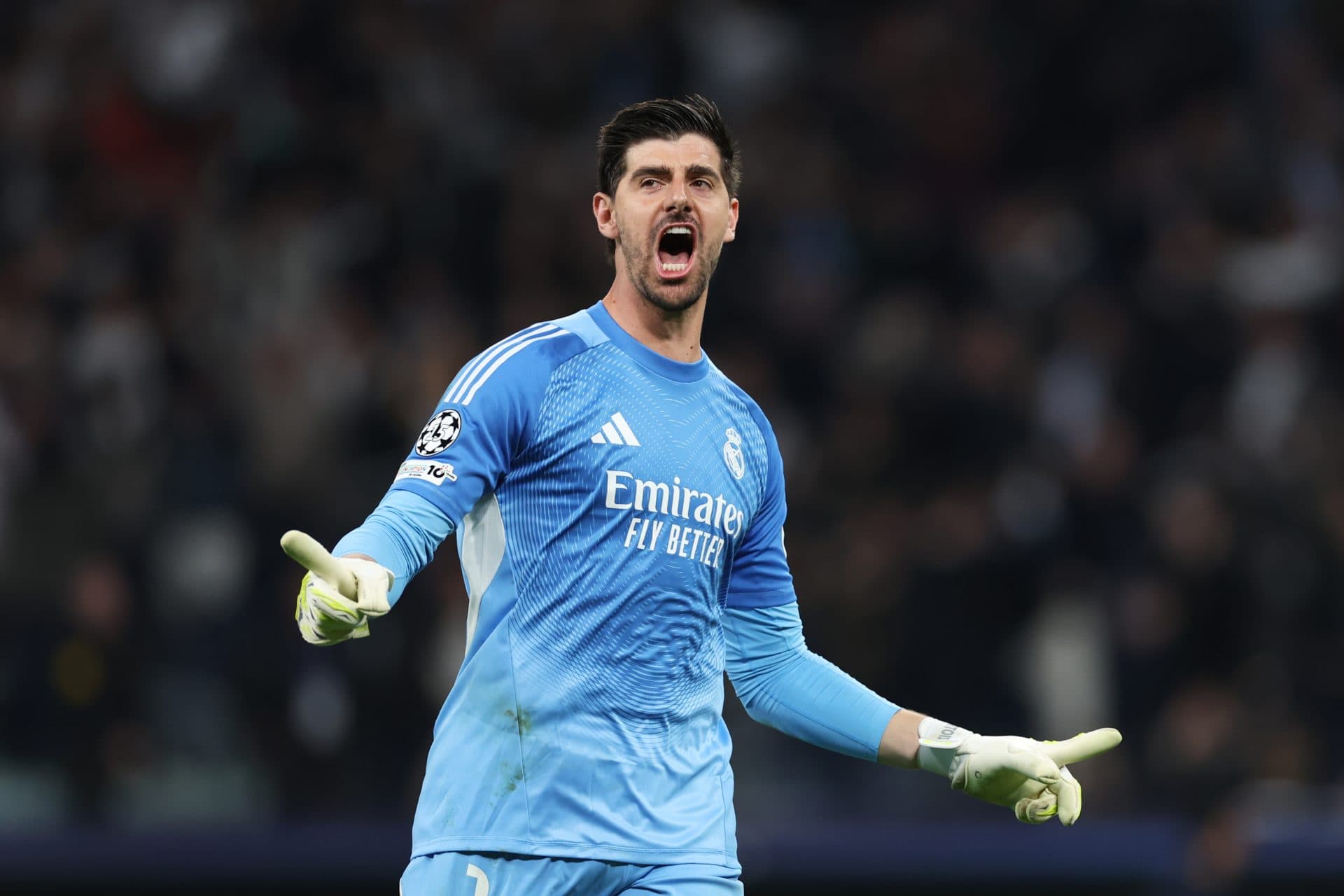 Official: Real Madrid confirm muscle injury to veteran superstar, out for six weeks