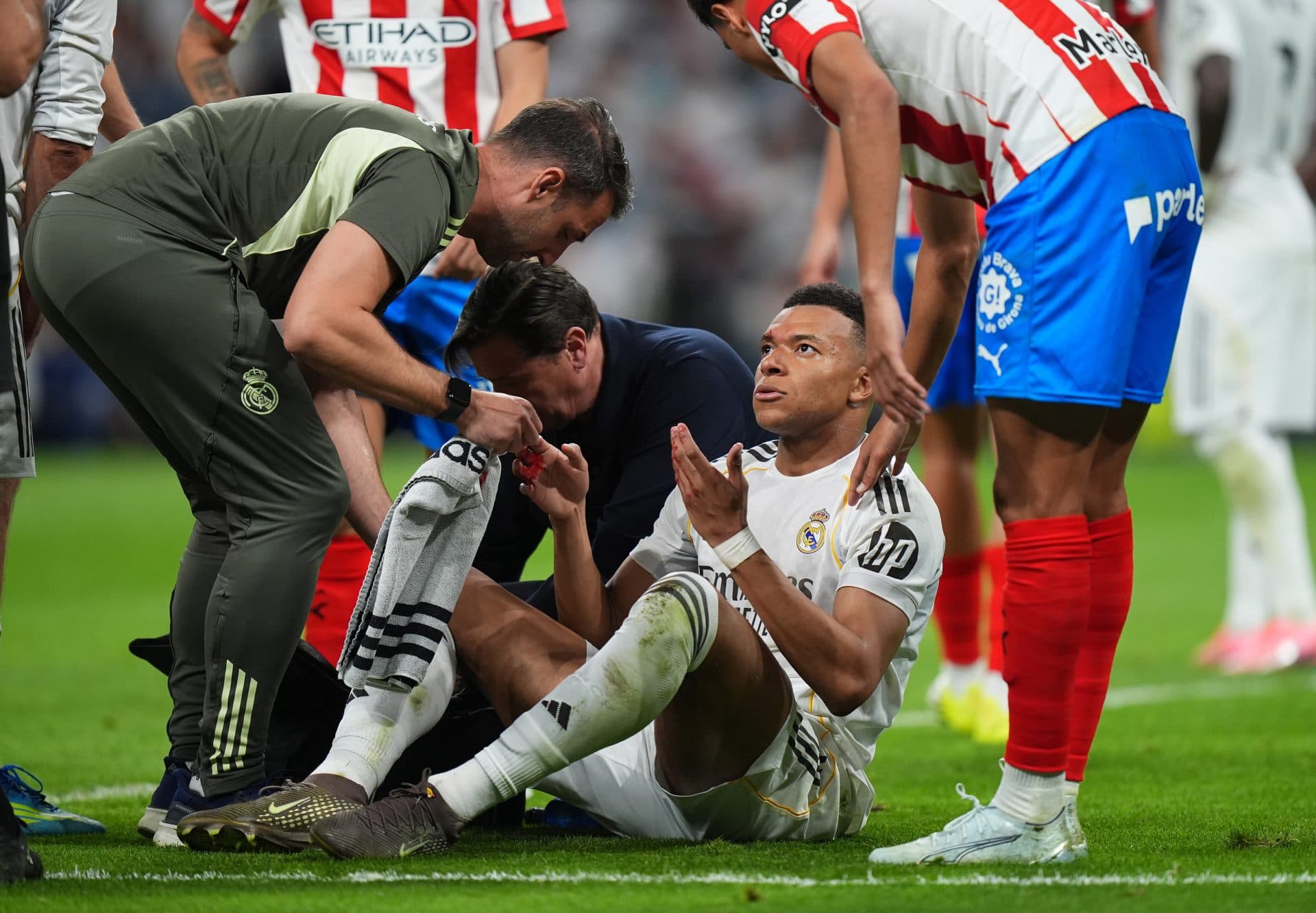 Real Madrid TV erupts after Mbappe controversy in Girona draw: ‘These are the consequences of Negreira’