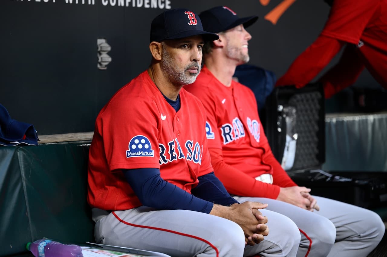 How Alex Cora’s last hours as Red Sox manager played out | Chris Cotillo
