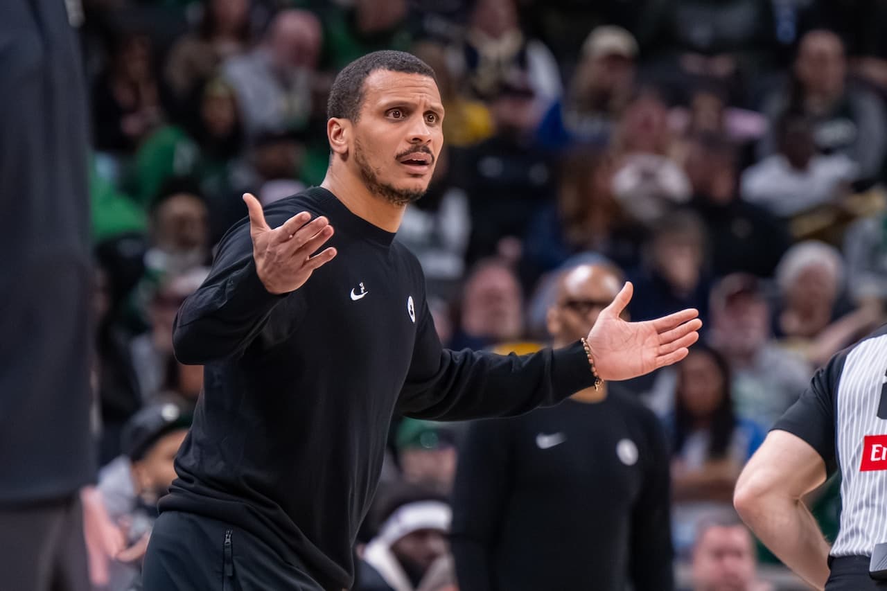 Joe Mazzulla shows troubling pattern after Celtics collapse to 76ers | Brian Robb