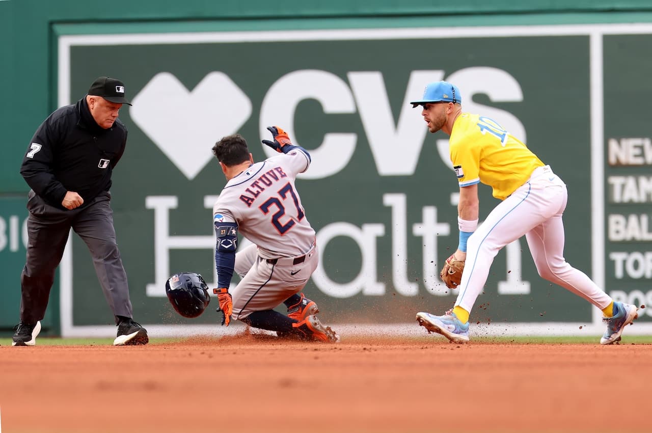 Red Sox’ Trevor Story, Ceddanne Rafaela ‘will’ talk after outfielder threw up hands; ‘We’ll handle it’