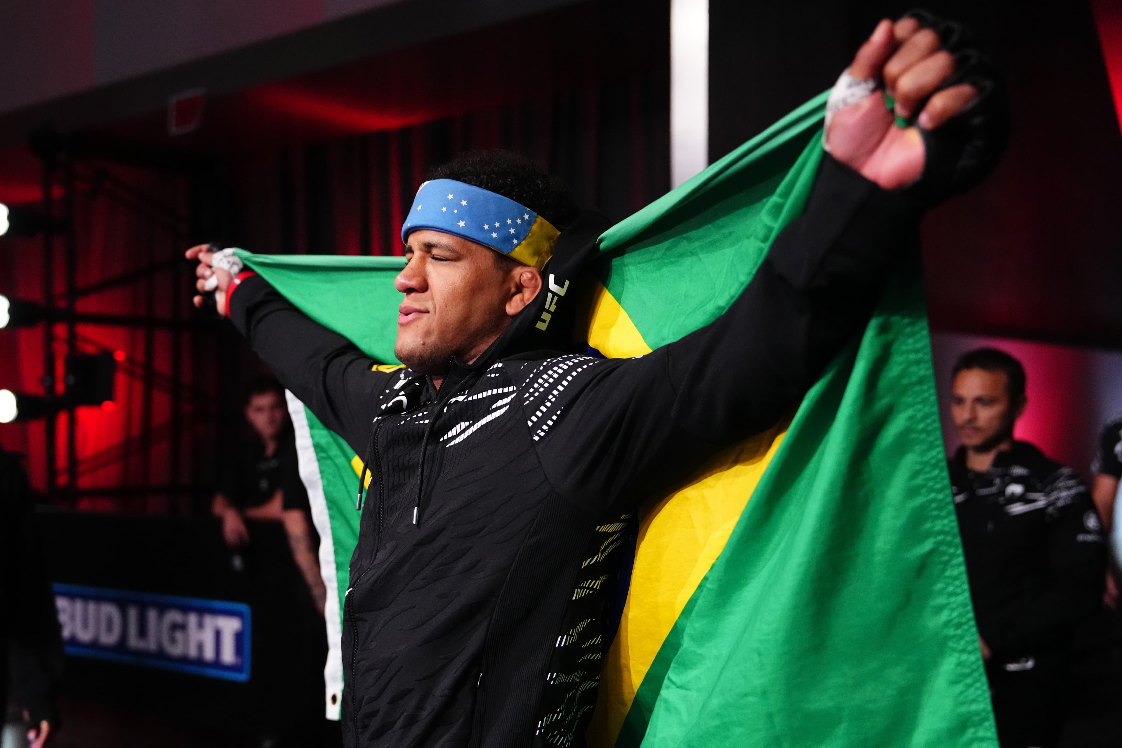 UFC Winnipeg: How to watch Burns-Malott, lineup, odds, videos, more