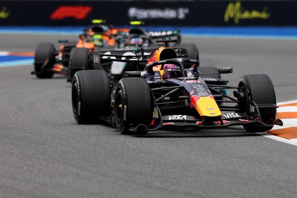 FIA Agrees 2027 Power Unit Changes That Moves F1 Back Toward Its Combustion Roots