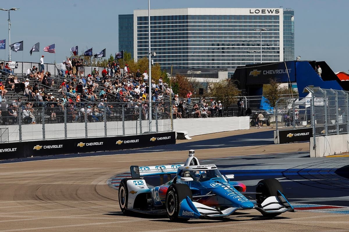 New Headline: IndyCar's Worst Day: 15-Minute Race Cancelled Due to Wind Report