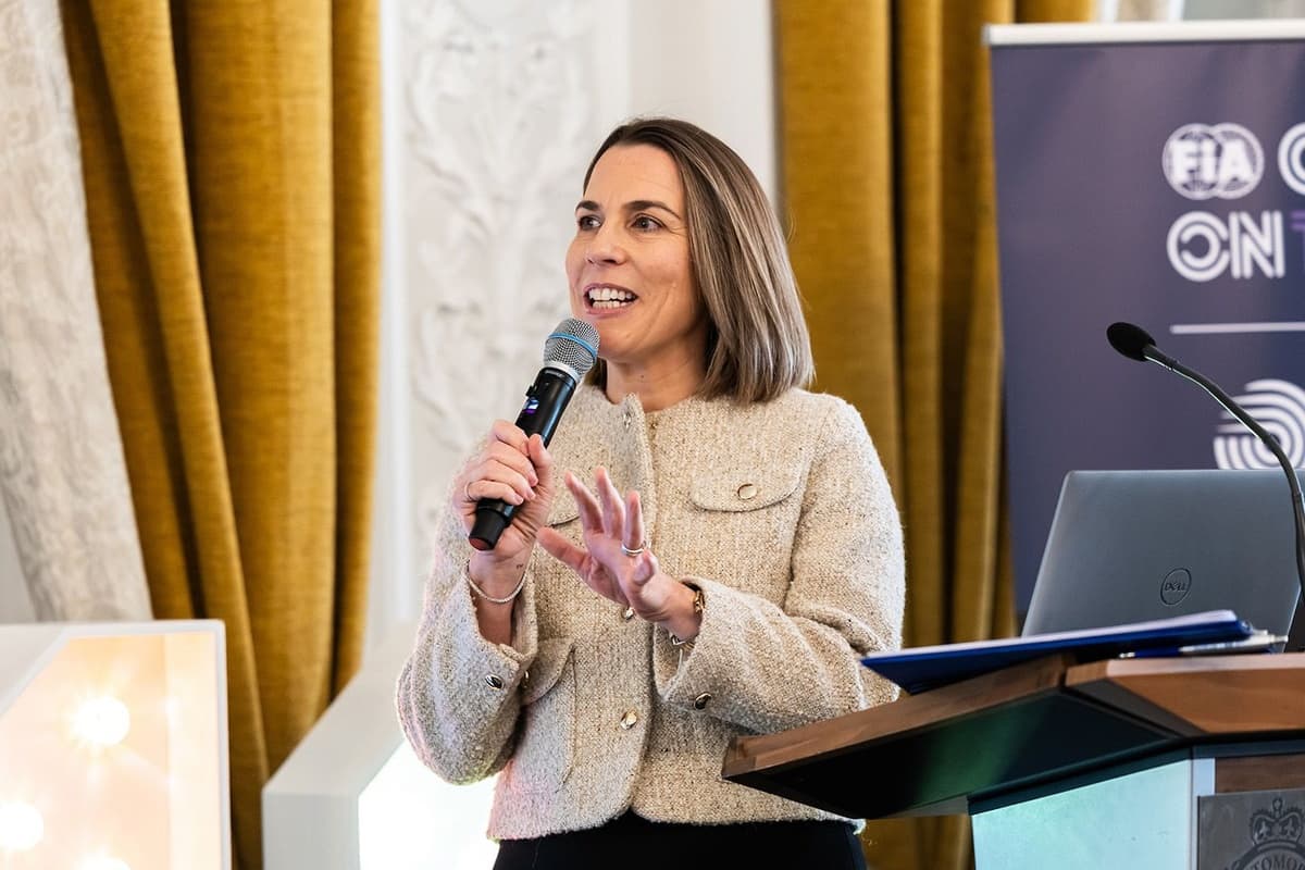 Claire Williams dazzles in her 30th birthday bash, proving she’s still the best!