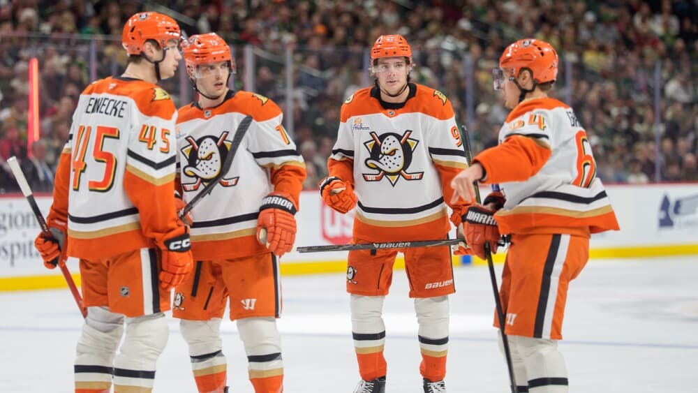 Troy Terry’s late power-play goal lifts Anaheim past Predators, 5-4, setting up Ducks-Oilers