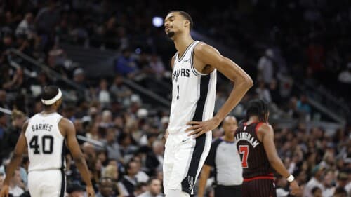 How to watch Toronto Raptors-Cleveland Cavaliers, Game 2: TV, live stream info for Monday's NBA playoff game