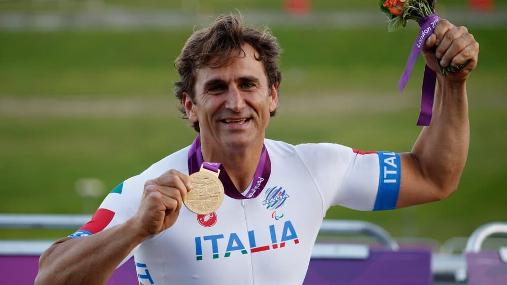 Alex Zanardi, auto racing champion, Paralympic gold medalist, dies at 59