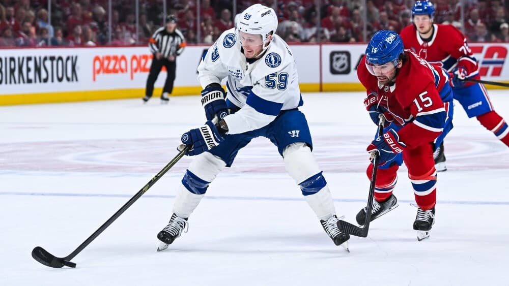 Hagel scores twice in 3rd, Lightning beat Canadiens 3-2 in Game 4 to tie series