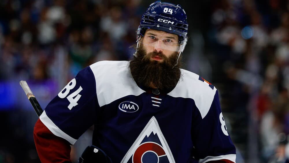 At 41, defenseman Brent Burns set for 1,000th straight regular-season game as the Avalanche chase top seed