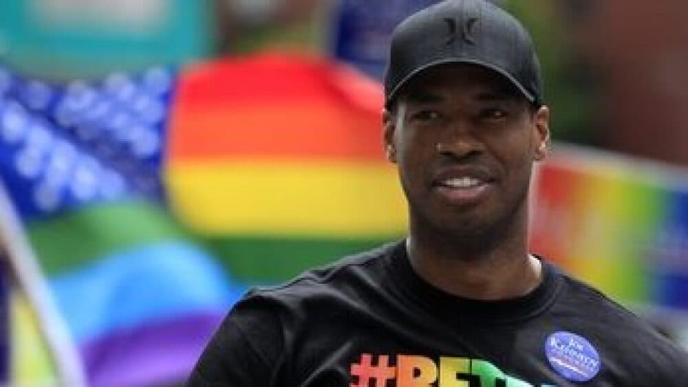 Jason Collins, 13-year NBA veteran and first player to come out as gay while playing, has died at 47