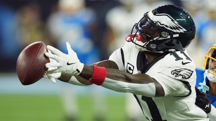 If Patriots Are Trading 1st-Rnd Picks, Get Someone Better Than A.J. Brown