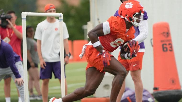 Boston Star Might Stand Up to Vrabel’s Legendary Tennessee Ace at 30!