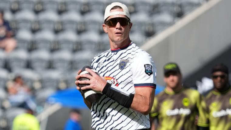 Tom Brady Receives Shoutout From French Soccer Star After Gillette Stadium Debut