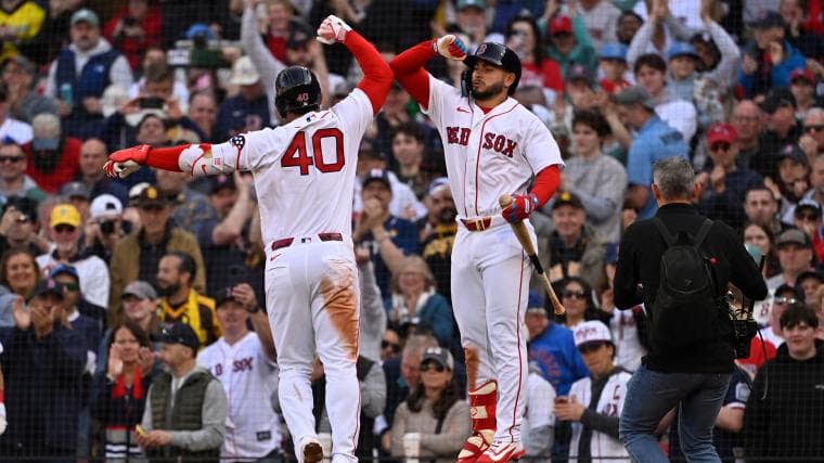 Willson Contreras Brings Flair To Red Sox Home Opener