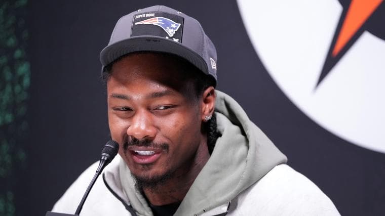 Should Patriots Re-Sign Stefon Diggs After Not Guilty Verdict