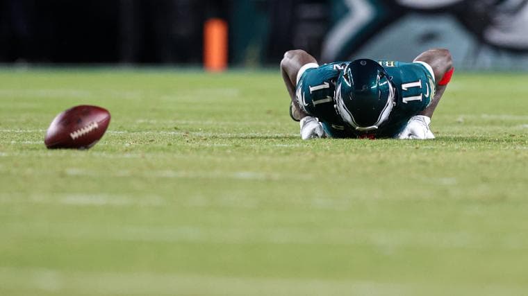 Patriots Predicted To Move On From Rising Wideout To Pursue A.J. Brown