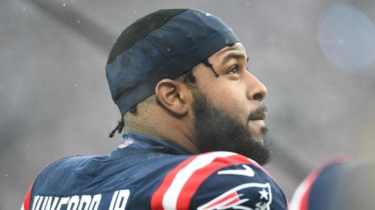 Final Patriots Unrestricted Free Agent Reportedly Meets With AFC South Squad