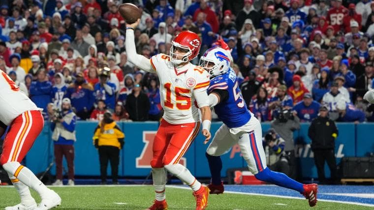 Should Patriots Pursue Former Bills Pass Rusher After Browns Back Out?