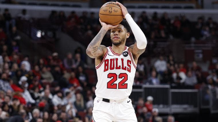 Guard Lights Up Play as Celtics’ Hot Shooting Slips