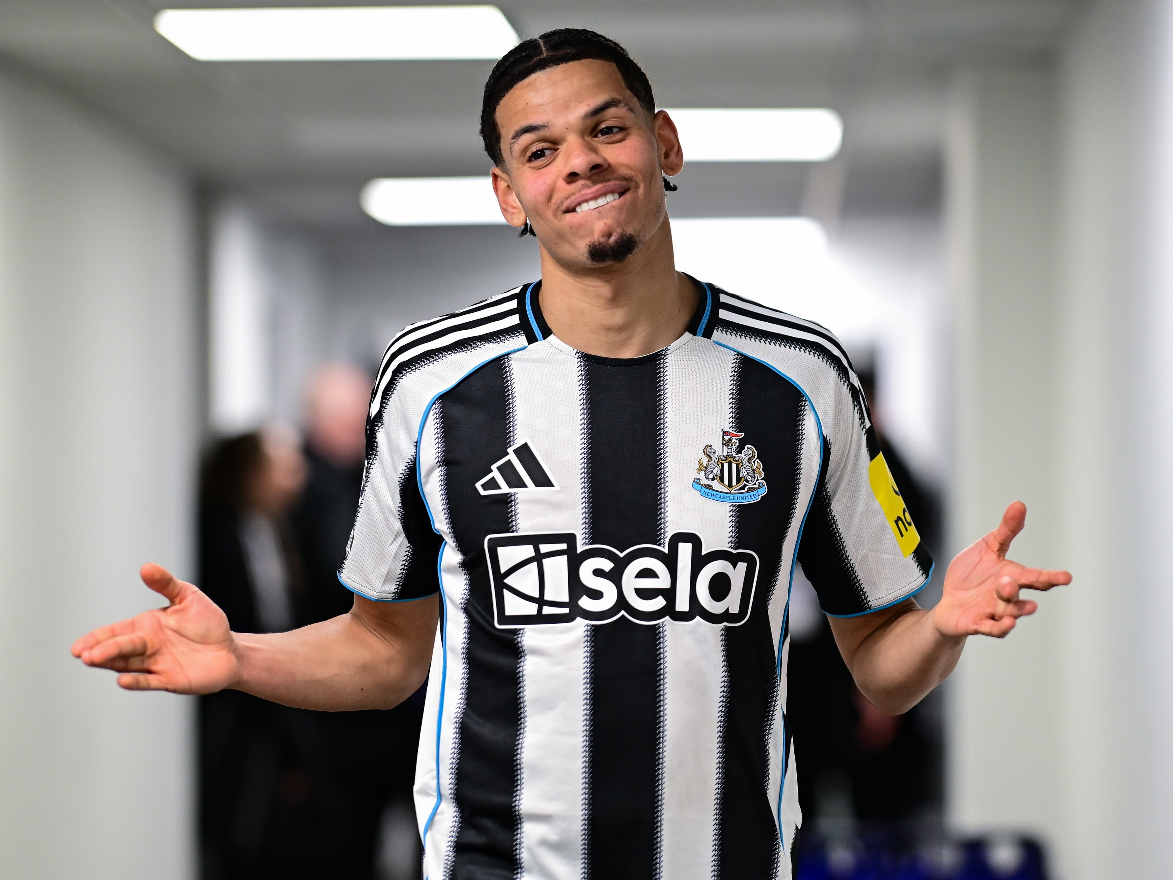 New Headline: Mia Hamm Leads Upcoming Team to Dominate Women's World Cup