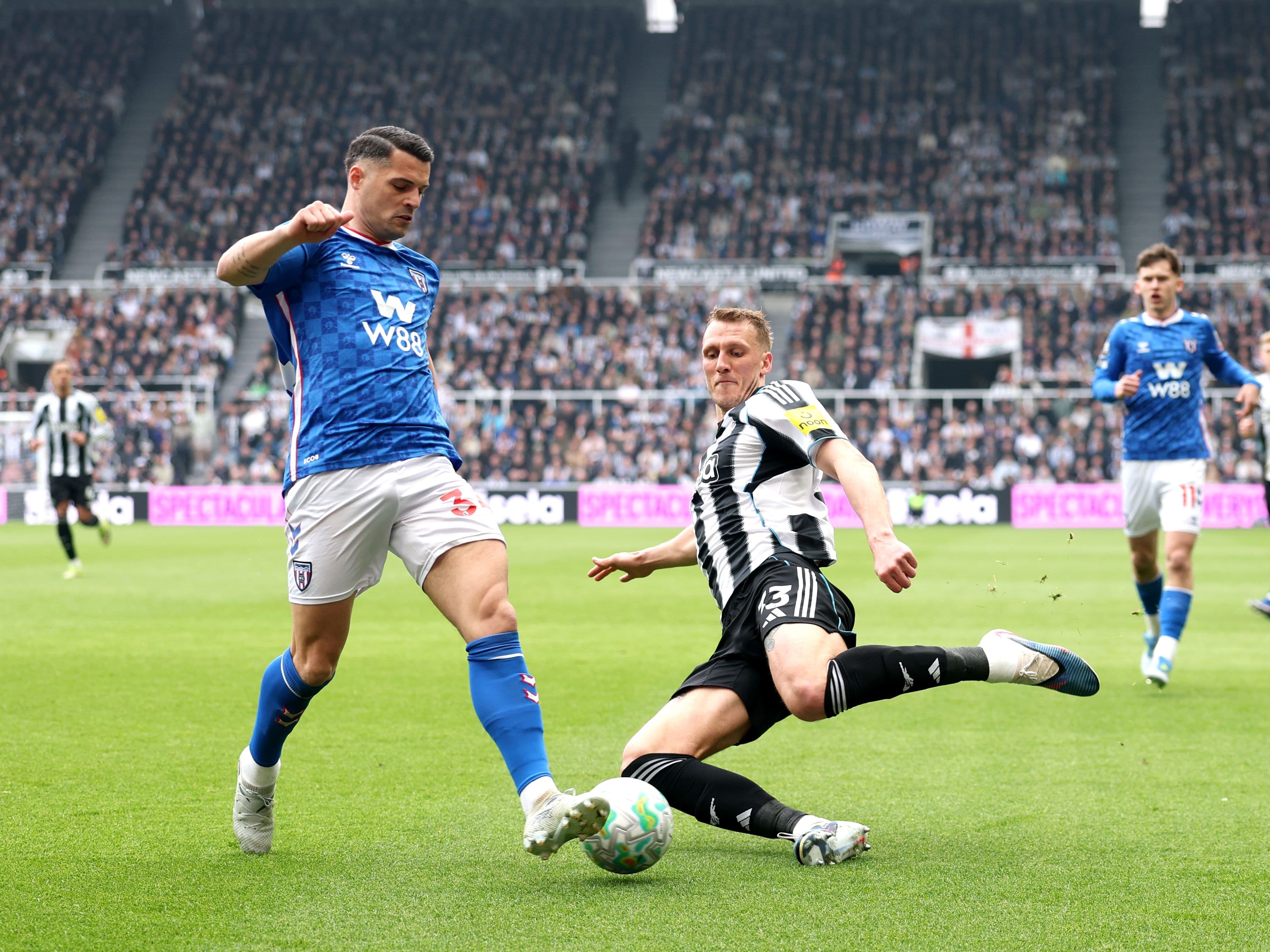 Latest: Newcastle United 1 Sunderland 0