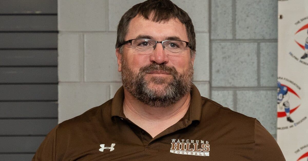 Former NY Giants lineman steps down from New Jersey high school football job