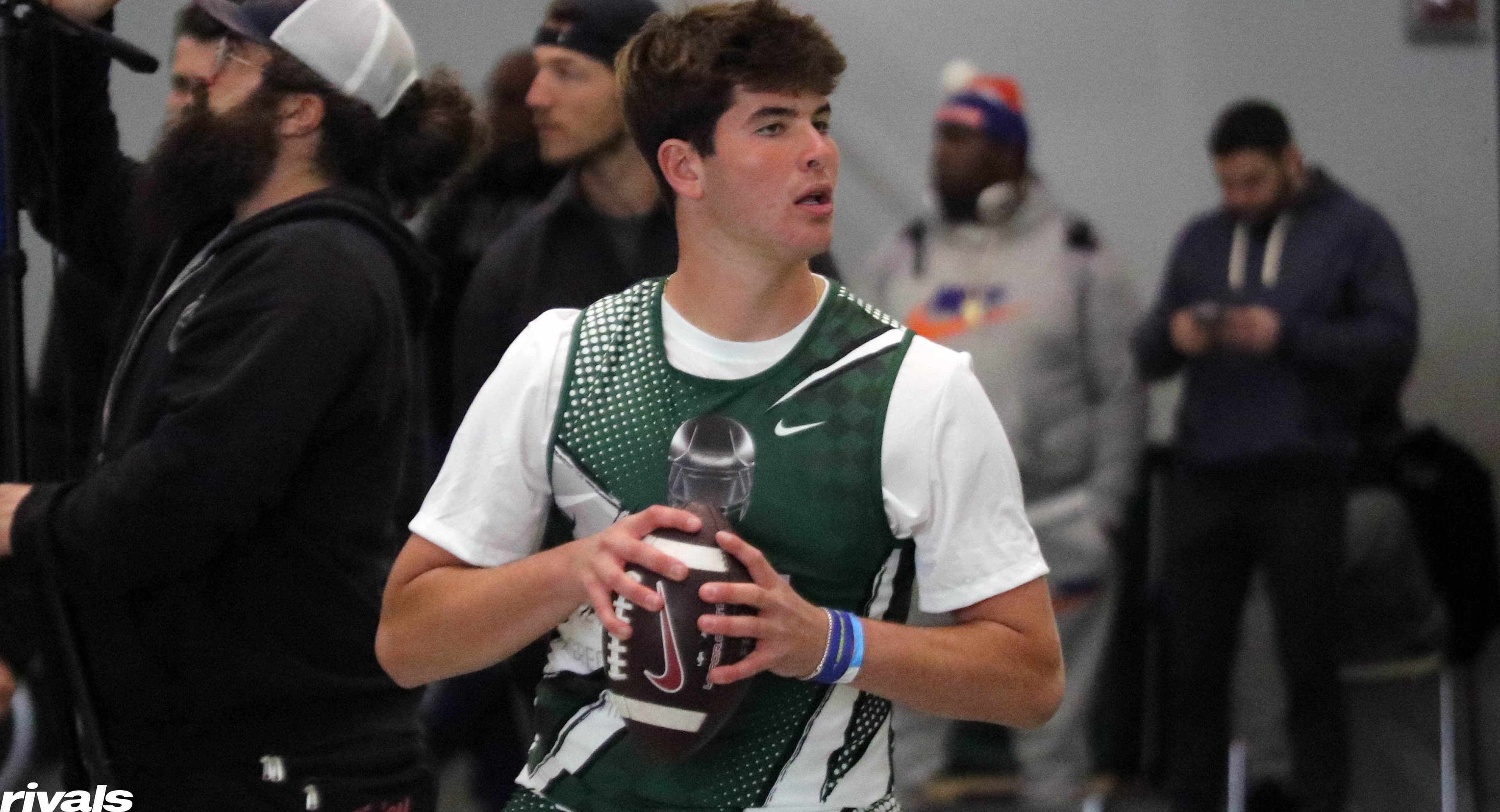 Nation’s top uncommitted QB Peter Bourque sets commitment date; 3 schools battling