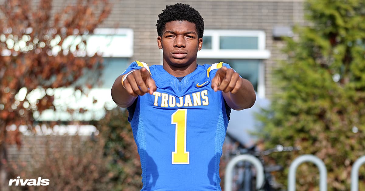 Elite LB AJ Randle commits to the Hurricanes: ‘Everyone is one at Miami’