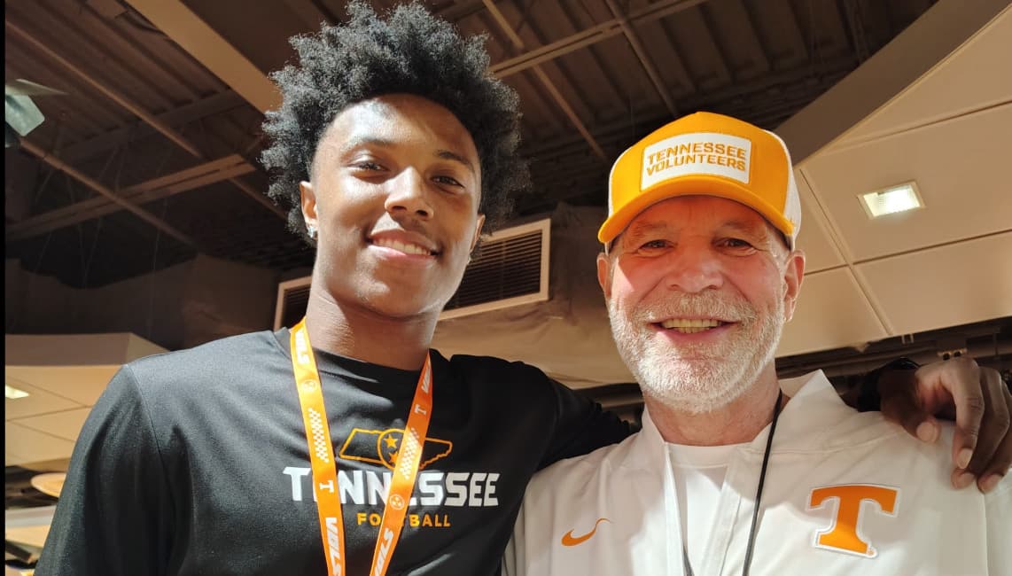 Vols keep CB Slim Leavell home: ‘Tennessee has always felt special to me’
