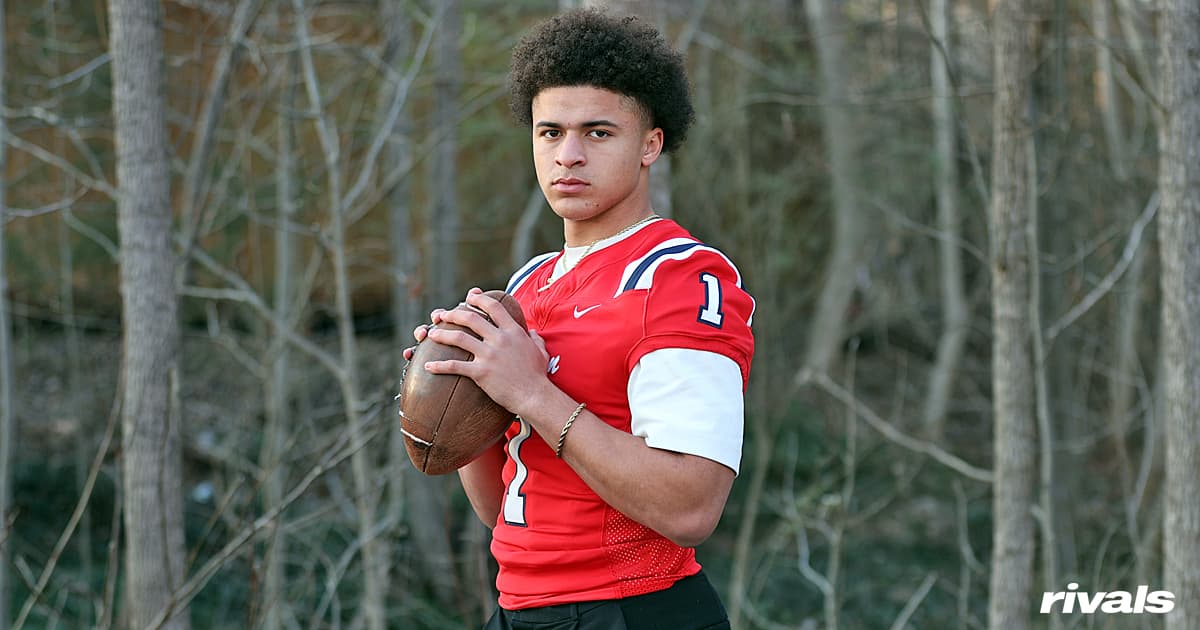 Georgia offers Tennessee QB commit Derrick Baker